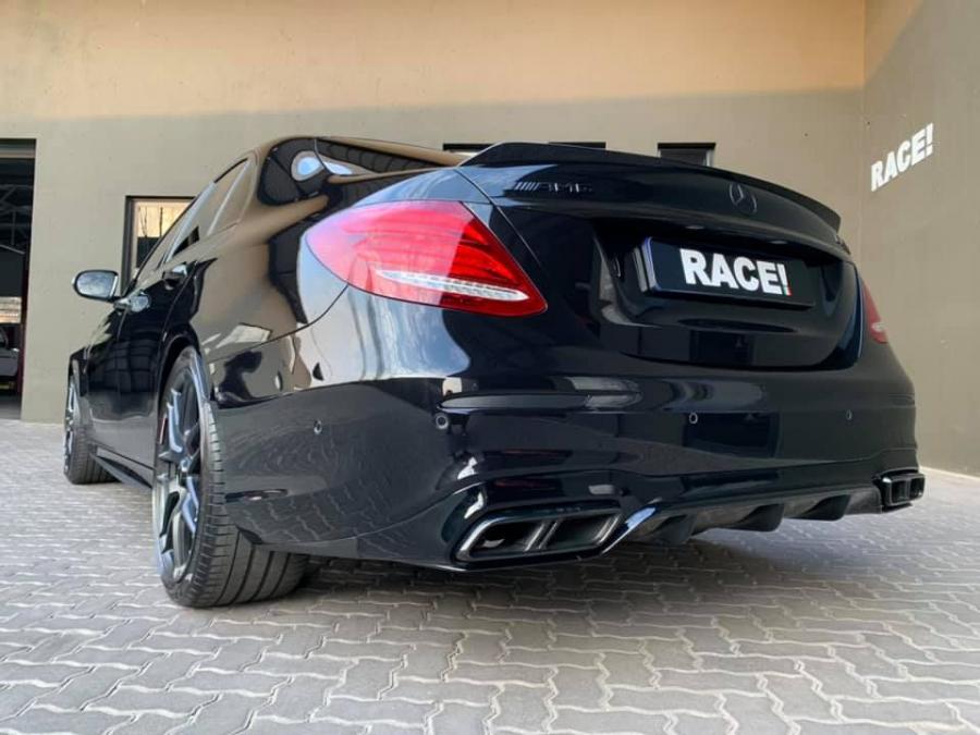  Mercedes-AMG E63 S 4Matic+ by RACE! 2019 года  (фото 14 из 17)
